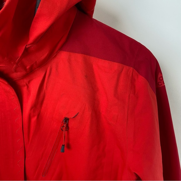 Nike ACG Red GORE-TEX Jacket - Picture 10 of 10